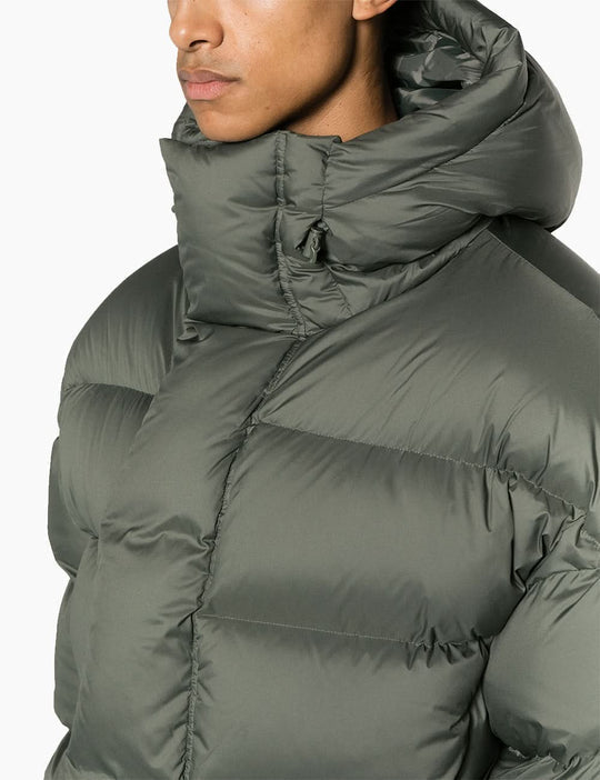 Green high-neck down jacket