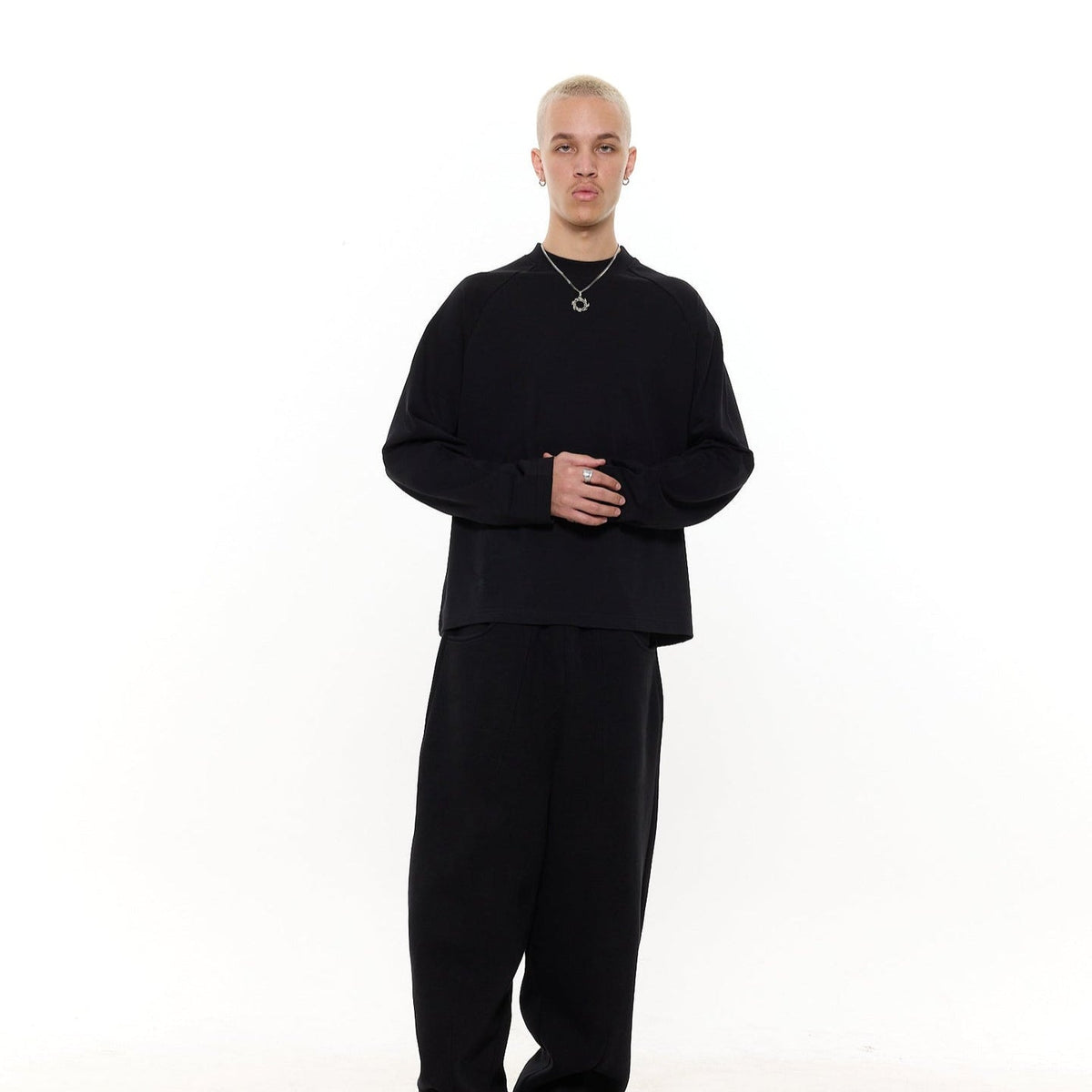 LONG SLEEVE T-SHIRT – BLACK